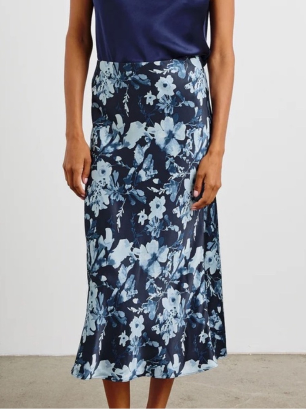 Rails Anya Floral Satin Midi Skirt in Indigo Blossoms NWOT Medium